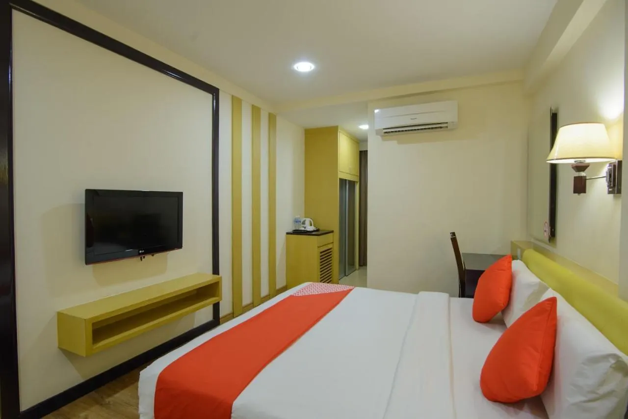 Oyo 371 Grand Eastern Hotel Kota Kinabalu