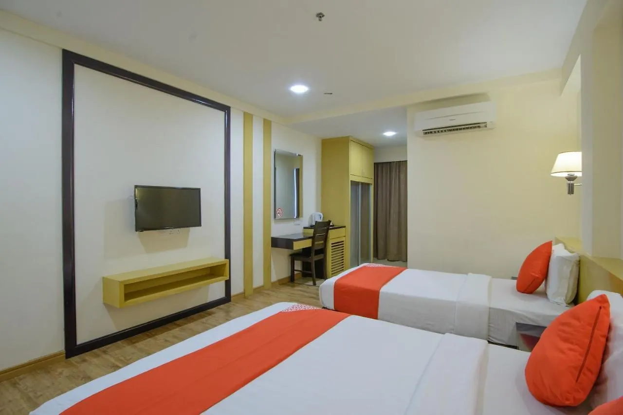 **  Oyo 371 Grand Eastern Hotel Kota Kinabalu Malaysia