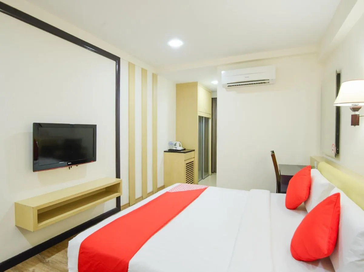 Oyo 371 Grand Eastern Hotel Kota Kinabalu
